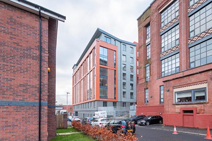 2 Bedroom Flat To Rent In Inverlair Avenue, Flat -, Cathcart, Glasgow, G43