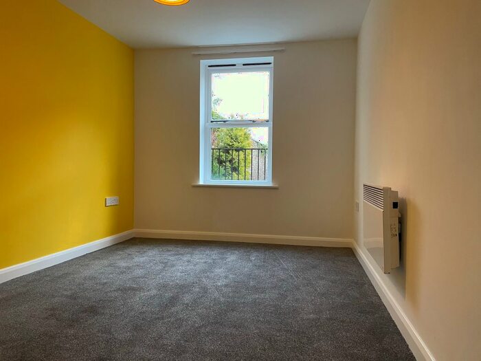1 Bedroom Flat To Rent In Waterloo Road, Bristol, BS2