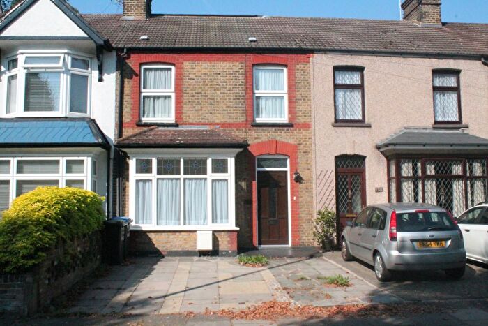 4 Bedroom End Of Terrace House To Rent In Wellington Road, Enfield, EN1