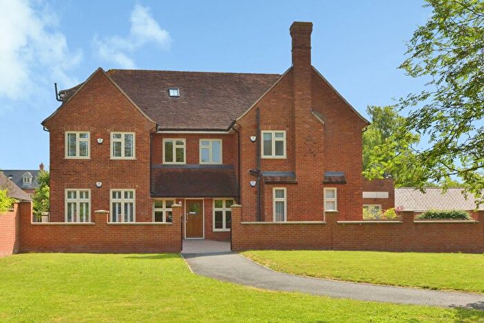 2 Bedroom Flat For Sale In Wreschner Close, Deanshanger, Buckinghamshire, MK19
