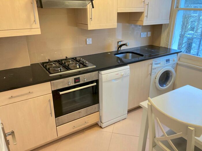 Studio To Rent In Very Near Windsor Road Area, Ealing Broadway Central Area, W5