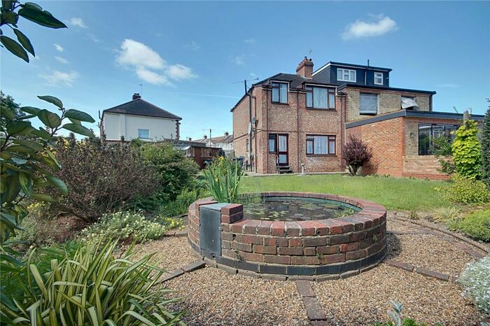 1 Bedroom Flat To Rent In Orchard Crescent, Enfield, Middlesex, EN1