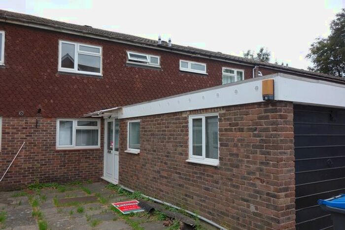 4 Bedroom Property To Rent In Willingham Way, Kingston, KT1