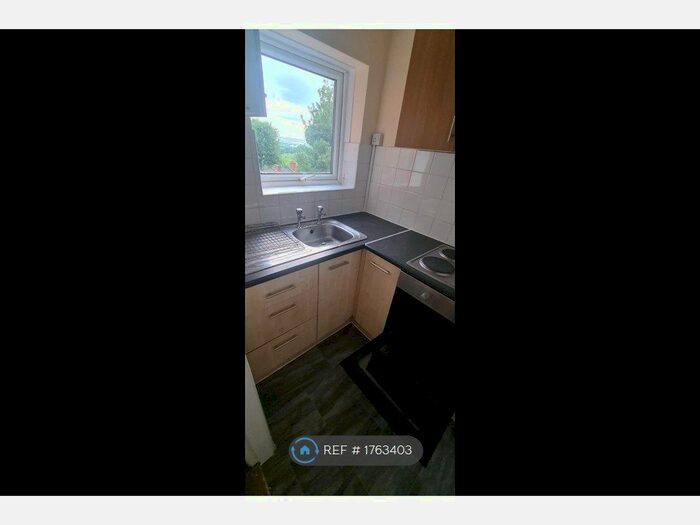 Studio To Rent In Kensington Court, Salford, M7