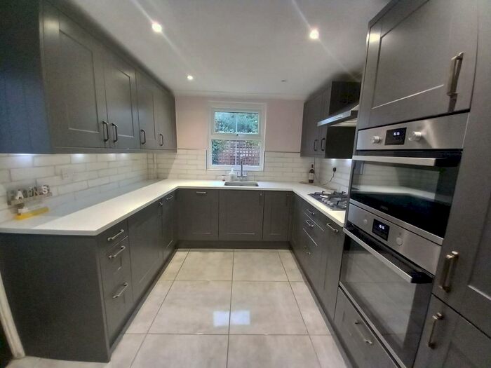 2 Bedroom Terraced House To Rent In Slough Centre, Slough, SL1