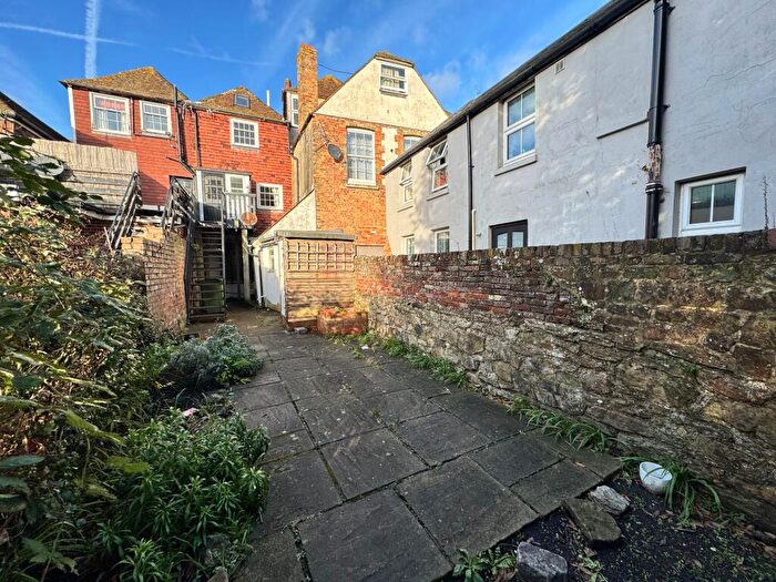 2 Bedroom Apartment To Rent In High Street, Hythe, CT21