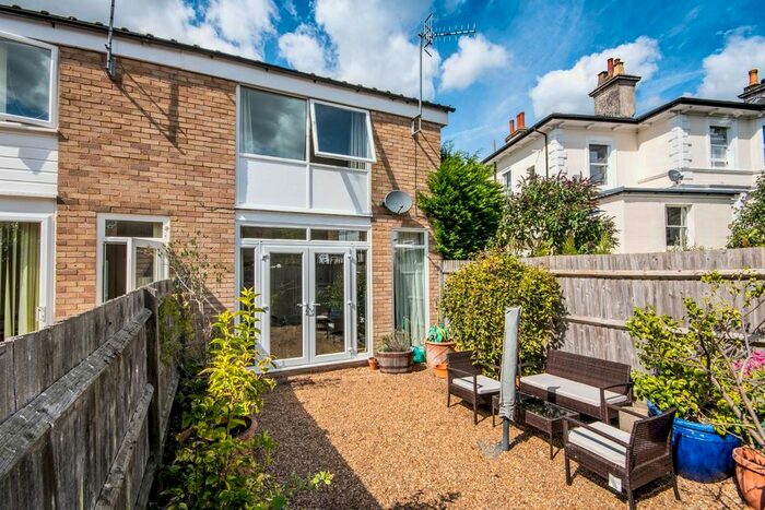 2 Bedroom End Of Terrace House To Rent In Holden Road, Southborough, Tunbridge Wells, TN4