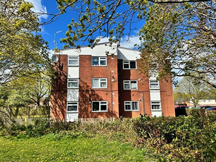 2 Bedroom Flat To Rent In Jewell Road, Bournemouth, BH8