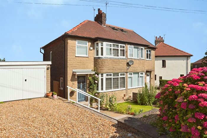 3 Bedroom Semi-Detached House For Sale In Broad Lane, Leeds, LS13