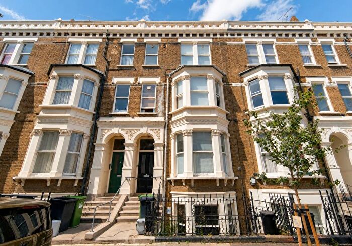 1 Bedroom Flat For Sale In A Bolingbroke Road, Kensington, London, W14