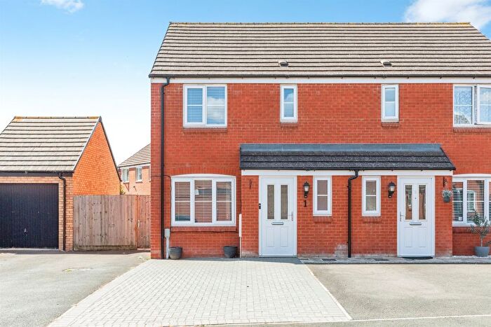 3 Bedroom Semi-Detached House For Sale In Speight Crescent, Kettering, NN15