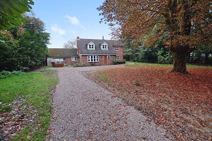 4 Bedroom Detached House For Sale In Cristed Cottage, Tattershall Road, Woodhall Spa, LN10