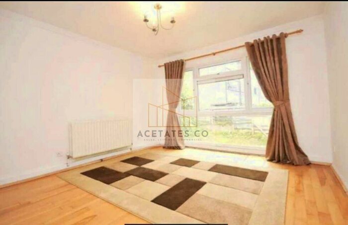 2 Bedroom Flat To Rent In Fairbank, Taymount Rise, Forest Hill, London, SE23