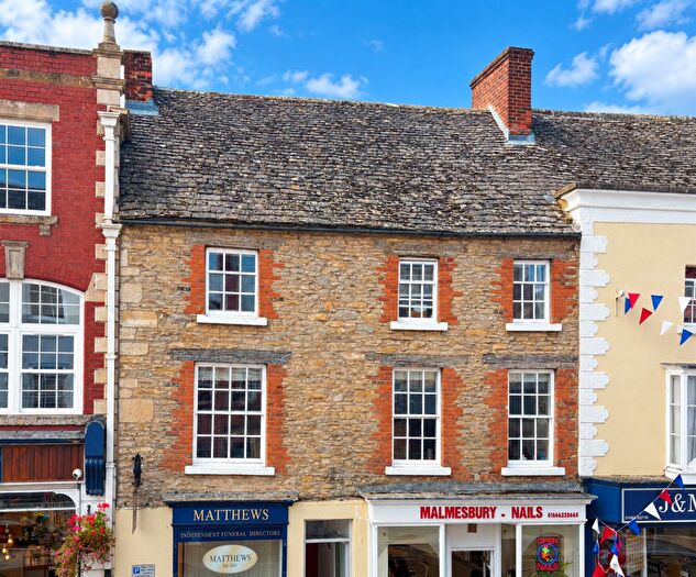 4 Bedroom Apartment For Sale In Hodder Court, Malmesbury, SN16