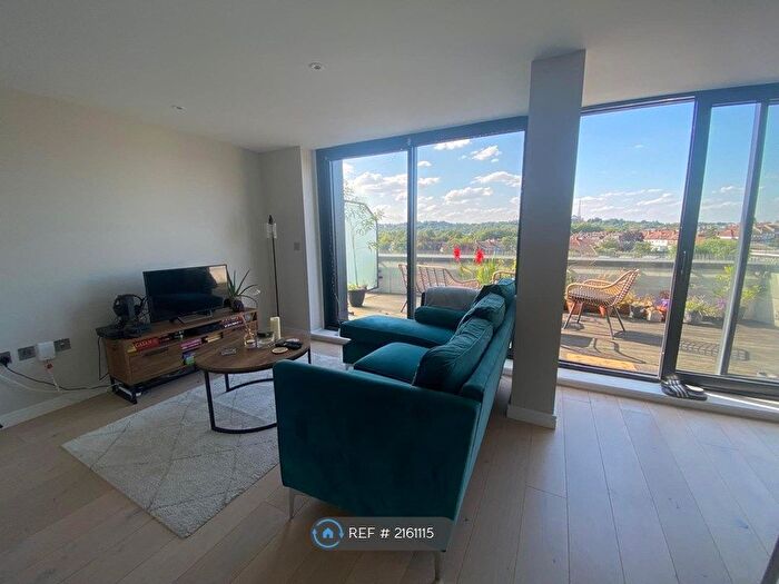 1 Bedroom Flat To Rent In Homestead Heights, London, N8