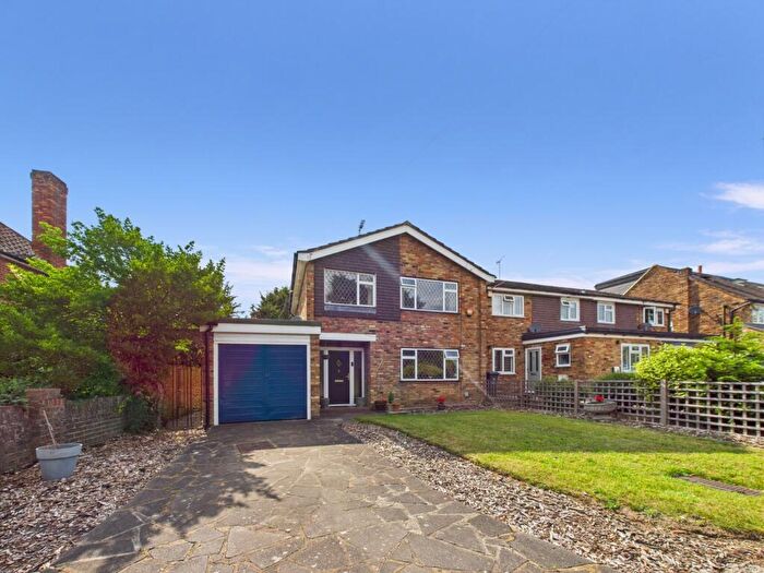 4 Bedroom Detached House For Sale In St. Marys Road, Langley, Berkshire, SL3