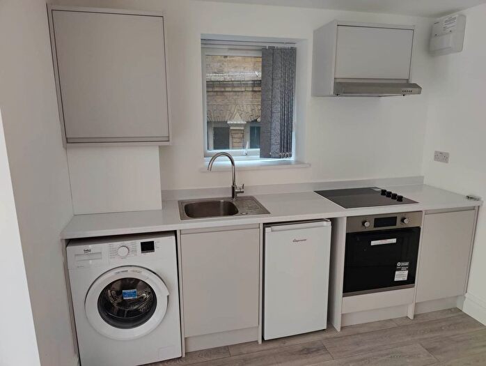 Studio To Rent In Alfred Road, Acton, W3