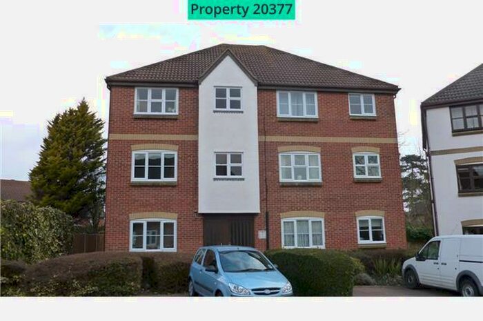 2 Bedroom Flat To Rent In Mead Path, Chelmsford, CM2