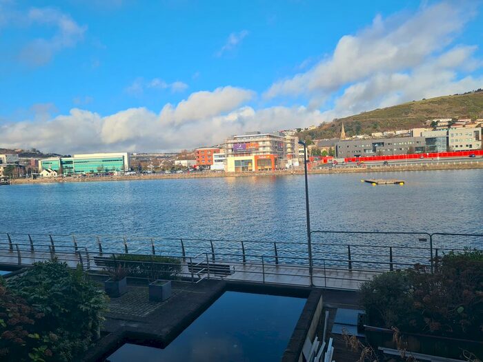 1 Bedroom Flat To Rent In South Quay, Kings Road, Swansea SA1