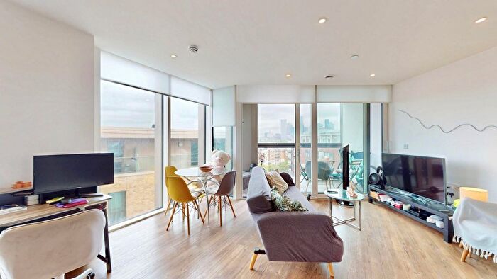 1 Bedroom Flat For Sale In Ontario Point, Surrey Quays Road, Canada Water, London, SE16