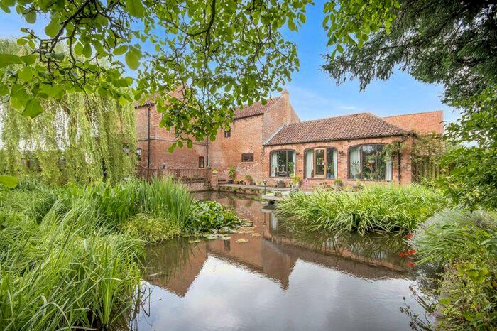 4 Bedroom Barn Conversion For Sale In Station Road, Sturton Le Steeple, Retford, DN22
