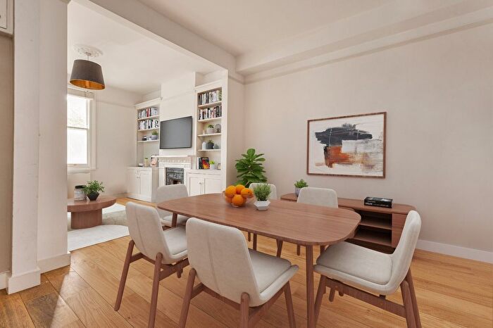 4 Bedroom Property For Sale In Alma Road, Wandsworth, SW18