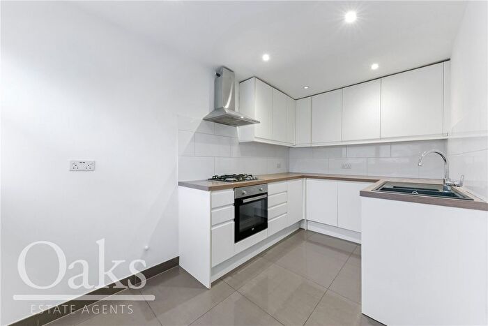 3 Bedroom Maisonette For Sale In Gaywood Close, Tulse Hill, SW2