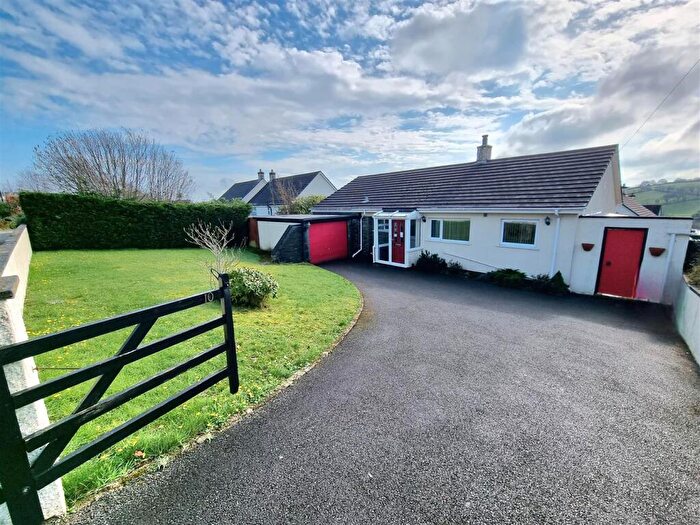 2 Bedroom Detached Bungalow For Sale In Hollies Road, Launceston, PL15
