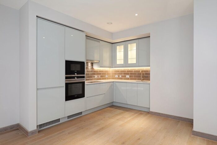 1 Bedroom Flat For Sale In Dray House, Bellwether Lane, Wandsworth, SW18