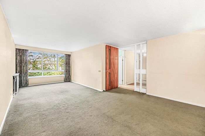 2 Bedroom Flat For Sale In Straffan Lodge, Belsize Grove, NW3