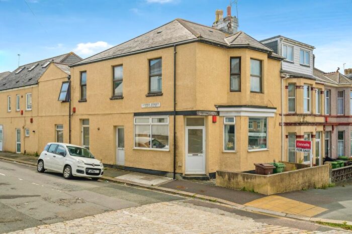 2 Bedroom Flat For Sale In Victoria Road, Plymouth, PL5