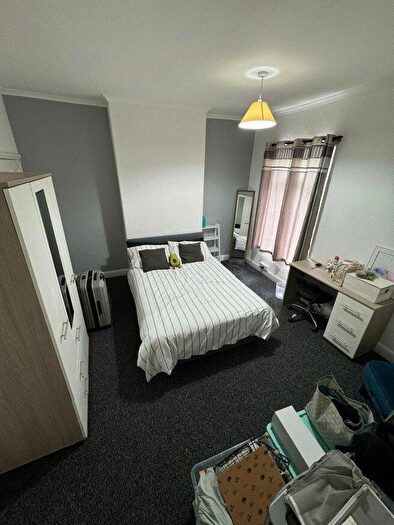 3 Bedroom Flat To Rent In Ashford Street, ST4