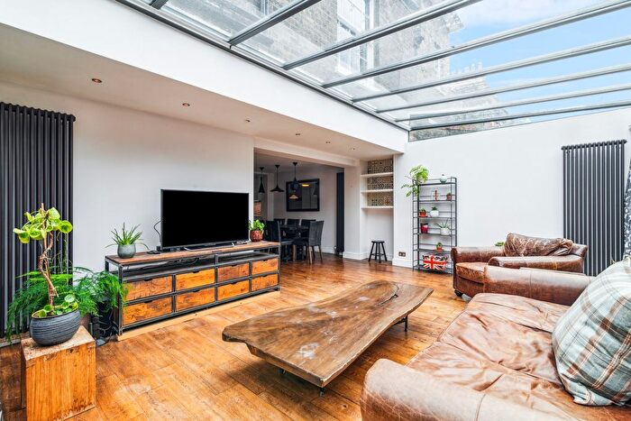 4 Bedroom End Terrace House To Rent In Northchurch Terrace, De Beauvoir Town, N1