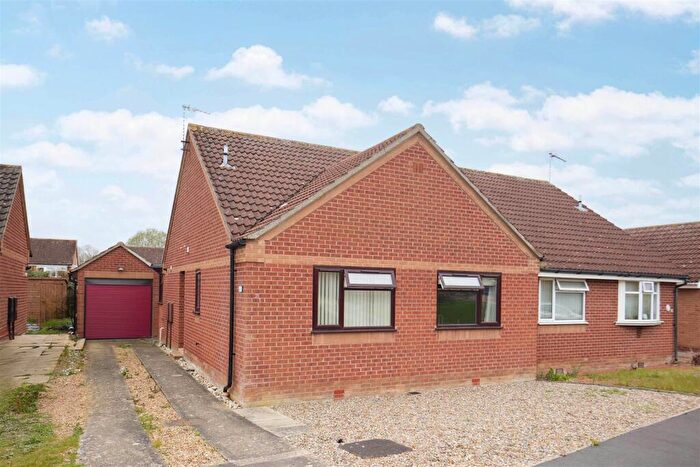 2 Bedroom Detached Bungalow For Sale In St. Marys Close, Harleston, IP20