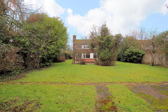 4 Bedroom Detached House For Sale In Bowden Green, Pangbourne, Reading, Berkshire, RG8