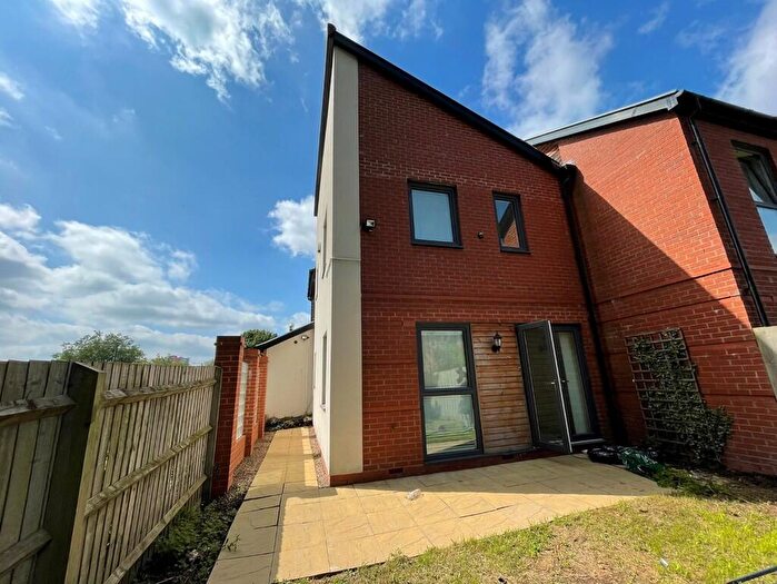 3 Bedroom Semi-Detached House To Rent In Liberty Mews, Edgbaston, Birmingham, B15