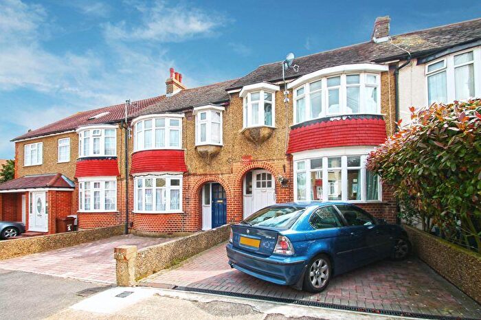 3 Bedroom Terraced House To Rent In Jackson Avenue, Rochester, ME1