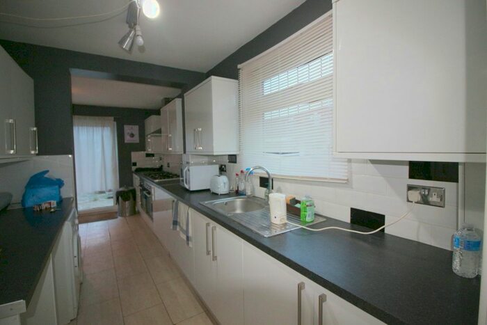 1 Bedroom Terraced House To Rent In Manor Road, Dagenham, RM10
