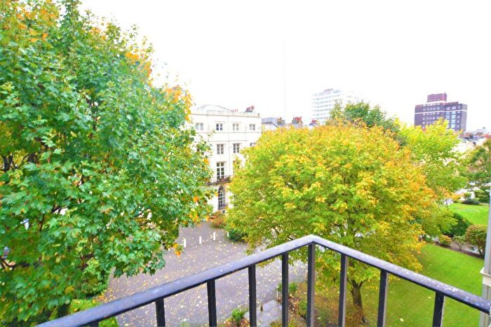 2 Bedroom Flat To Rent In Sillwood Place, City Centre, Brighton, BN1