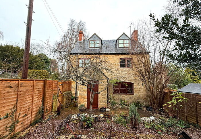 3 Bedroom Cottage To Rent In Stretton On Fosse, GL56