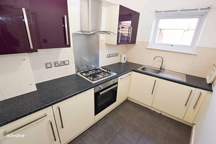 3 Bedroom Flat To Rent In Manchester Road, Chorlton, Manchester, Greater Manchester, M21