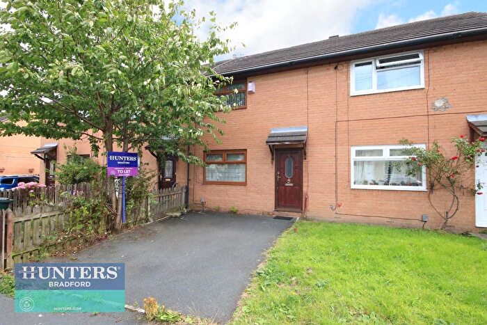 2 Bedroom Terraced House To Rent In Bolingbroke Street, Bradford, BD5