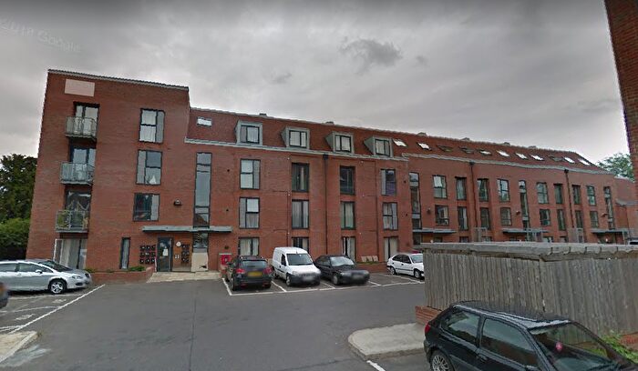 2 Bedroom Flat To Rent In Candleford Court, Buckingham, MK18