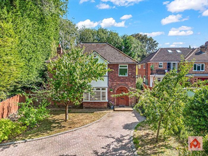 4 Bedroom Detached House For Sale In School Road, Charlton Kings, Cheltenham, GL53