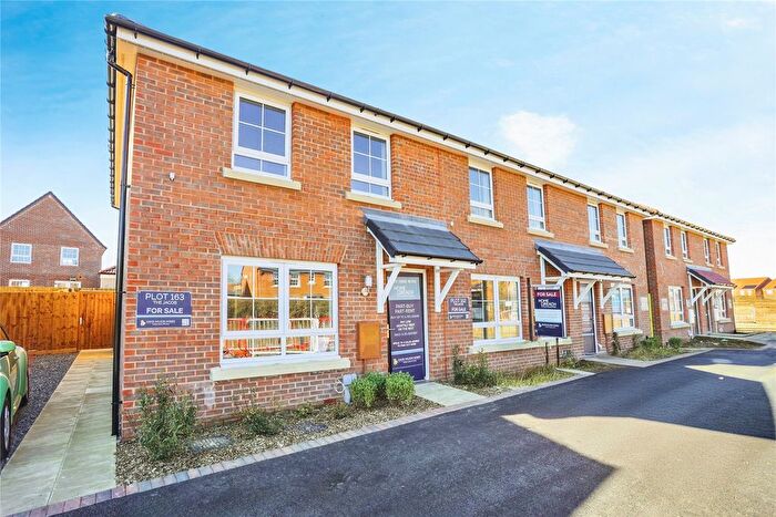 3 Bedroom Semi-detached House For Sale In Pastures Place, Corby Glen, Grantham, NG33