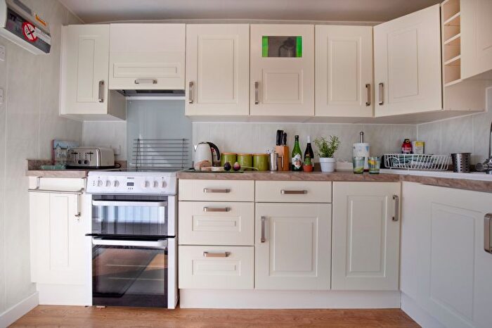 2 Bedroom Bungalow For Sale In Greenway Road, Galmpton, Brixham, TQ5