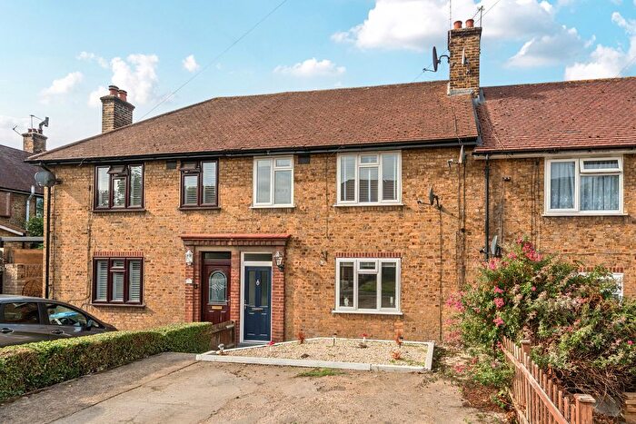 3 Bedroom Terraced House For Sale In Littlecombe, London, SE7