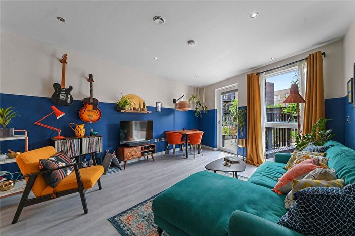 1 Bedroom Flat For Sale In Waterden Road, Studio House, Stratford, London, E20