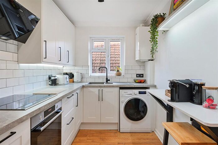 2 Bedroom Flat For Sale In Amy Court, Albury Road, Merstham, RH1