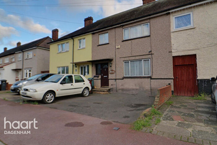 3 Bedroom Terraced House For Sale In Ingleby Road, Dagenham, RM10